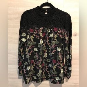 Womens Style & Company Floral &Lace top